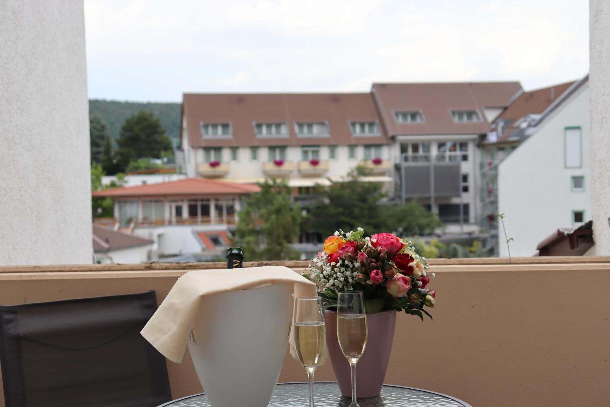 Wellness- Und Gartenhotel Heusser Bad Dürkheim Exterior foto