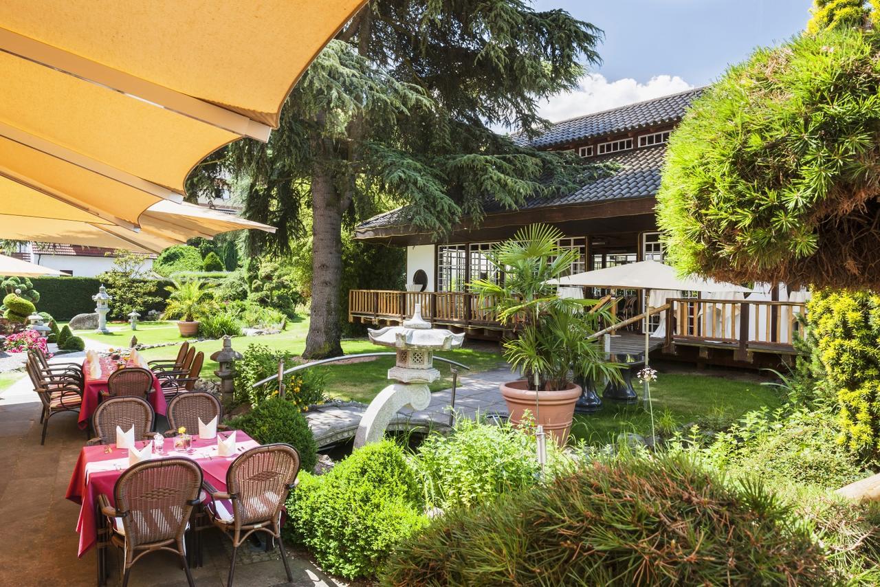 Wellness- Und Gartenhotel Heusser Bad Dürkheim Exterior foto